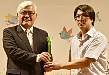 迎接教師節雲縣表揚優良教師(圖)