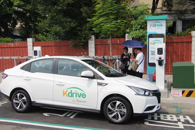 電動汽車共享系統體驗  試駕民眾驚艷(圖)