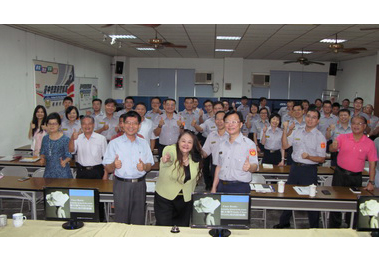 期許警察為民眾「創造幸福」(圖)