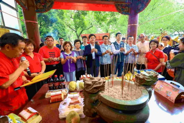 台中茄苳王公廟1026年聖誕(圖)