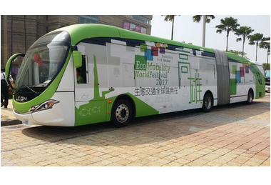 全台第一輛雙節式低地板電動巴士上路(圖)