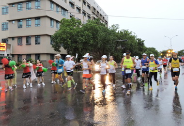 2017臺灣馬拉松in苗栗熱情開跑(圖)