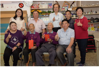 陳副縣長訪視東光社區百歲人瑞(圖)