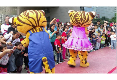 台中人氣王石虎花車回娘家(圖)
