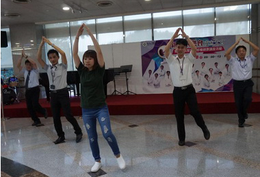 醫院版金剛戰士邀跳健康操(圖)
