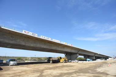 魏明谷視察西濱快速公路後續建設(圖)