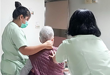 善待照服員南投醫院提高福利(圖)