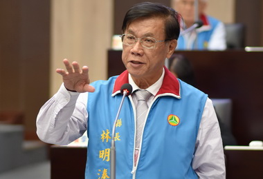 溪頭假日易塞車林明溱：建立體停車場(圖)