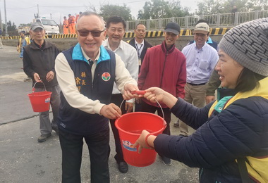 復育海洋資源苗縣放流黑鯛魚苗(圖)