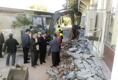 大里夏田社區活動中心圍牆拆除 引爭議(圖)