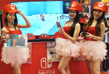 高雄資訊月購物滿額抽百萬賓士(圖)