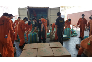 高雄關緝菸不手軟又查獲走私菸櫃(圖)