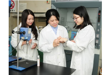 霧霾加速肌膚老化保健應該保濕防曬(圖)