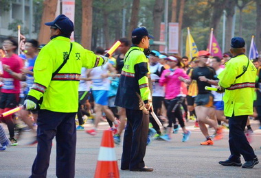 高雄國際馬拉松賽25日登場用路人改道(圖)