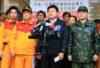 花蓮震災逾106小時大型機具開挖(圖)