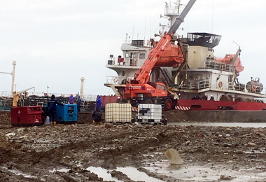 航宇11號油輪殘油抽除污染危機解除(圖)