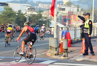 高雄愛河鐵人三項賽4日交通管制(圖)