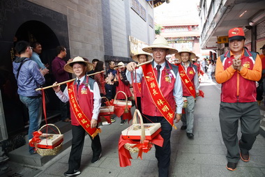 名間受天宮米糕桃萬人吃平安熱鬧登場(圖)