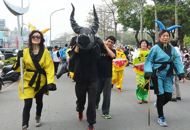 龍潭迎古董接財神熱鬧登場(圖)