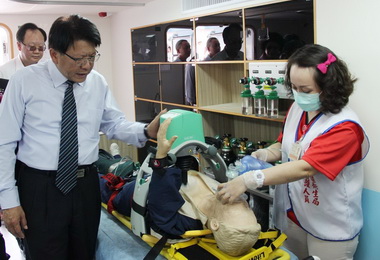 全新救護船慈航輪守護小琉球(圖)