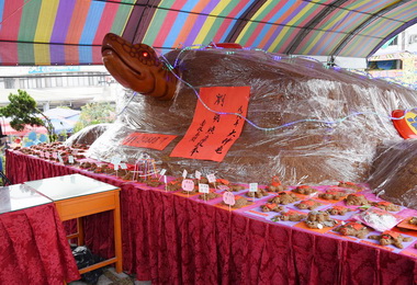 永隆開山聖王聖誕林明溱為糯米大神龜揭綵(圖)