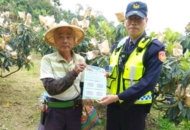 太平警與枇杷農合組防竊網(圖)