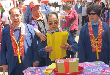 水里鹿頂祭熱鬧展開(圖)