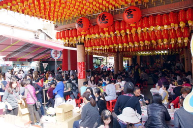 斗六福德正神慶誕辰場面熱絡(圖)