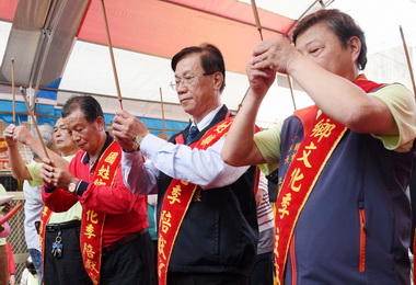 國姓鹿神祭登場林明溱拍廣告行銷鹿茸(圖)