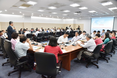 交通部辦南部地區自由貿易港區事業座談(圖)