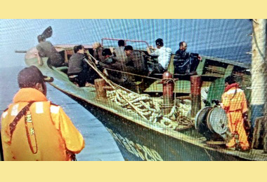 台中海巡查獲違法越界陸船帶回偵辦(圖)