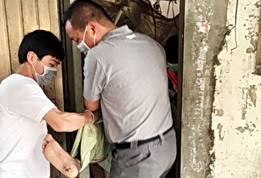 市議員參選人楊啟邦抨擊中市長照有缺失(圖)