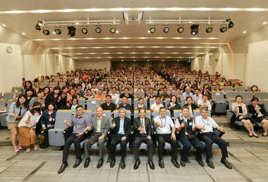 日月光表揚模範員工(圖)