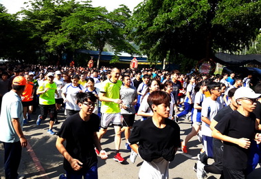 水商師生辦路跑歡慶創校22週年(圖)