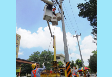 夏季氣溫高勞工局：慎防熱危害(圖)