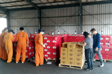 高雄關破獲史上最大紅酒走私(圖)