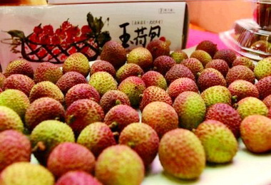 五月貴妃笑玉荷包禮盒限量開賣(圖)