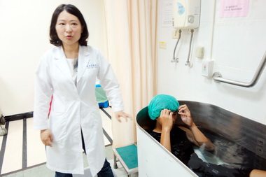 漂白水泡澡可治療異位性皮膚炎(圖)