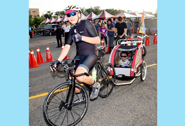 紫南宮環縣自行車賽熱鬧登場(圖)