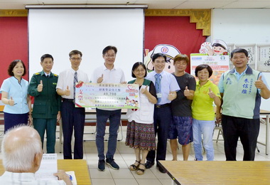 高雄郵局挺在地小農做公益(圖)