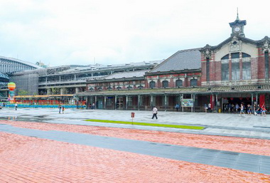 台中車站廣場完工啟用(圖)