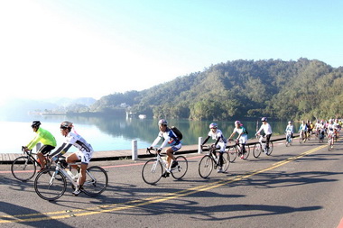 小百岳玩三鐵運動認證開跑(圖)