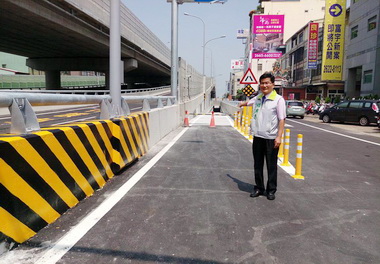 中市沙鹿陸橋開放通車(圖)