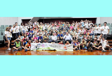 綠巨龍夏令營學童參觀大林煉油廠(圖)