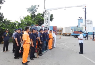 秋節前夕高金碼頭執行聯合查緝(圖)