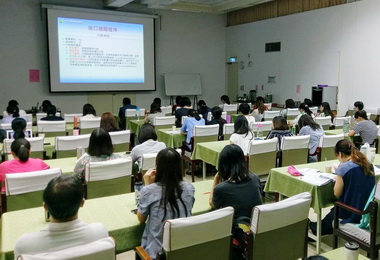 高雄加工區助廠商掌握關‧稅務最新規定(圖)