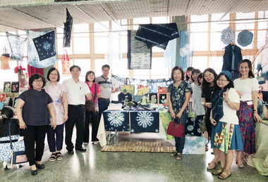 藍染工藝與服飾拼縫班結訓助學員創業圓夢(圖)