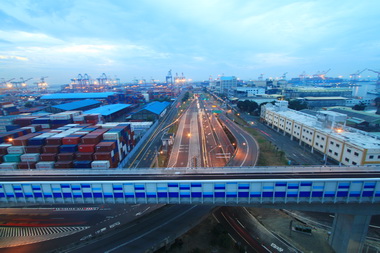 高雄港聯外高架道路全線通車(圖)