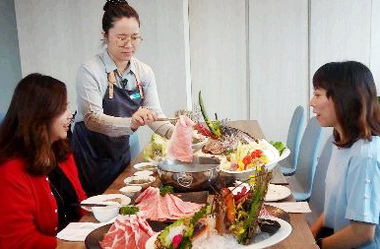 高雄最高火鍋餐廳熱呼呼上市(圖)