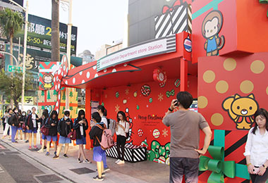 交通局打造超萌聖誕候車亭及主題公車(圖)